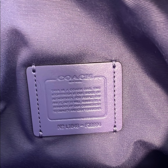 NWOT COACH Pebble Leather Small Kelsey Crossbody Handbag - Picture 10 of 10